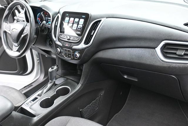 Used 2018 Chevrolet Equinox LT w/ Sun & Infotainment Package FWD image 30