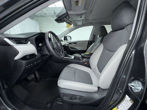 Certified 2025 Toyota RAV4 XLE w/ Convenience Package AWD/4WD image 13