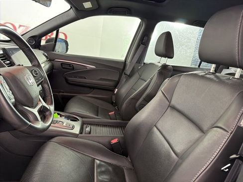 Used 2023 Honda Passport EX-L image 11