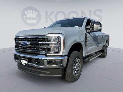 New 2026 Ford F250 Lariat w/ FX4 Off-Road Package image 1