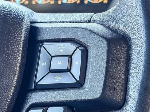 Used 2018 Ford F150 XLT w/ Equipment Group 302A Luxury AWD/4WD image 19