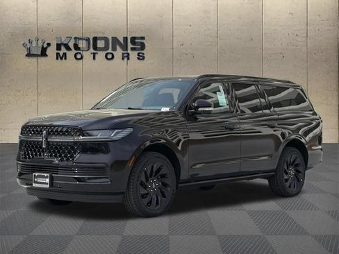 New 2026 Lincoln Navigator Reserve w/ Jet Appearance Package AWD/4WD image 1
