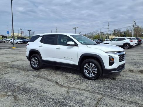 Used 2025 Chevrolet Equinox LT image 9