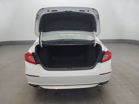 Used 2018 Honda Accord Sport image 29