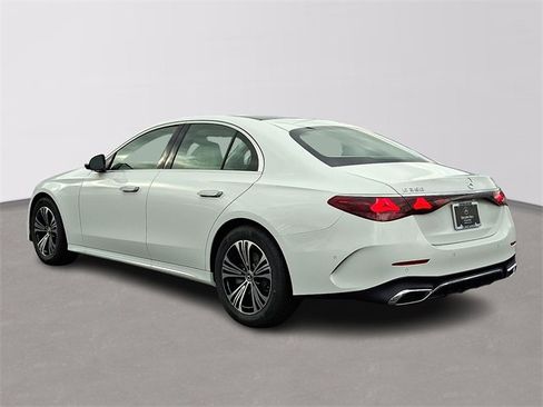 New 2026 Mercedes-Benz E 350 4MATIC Sedan image 6