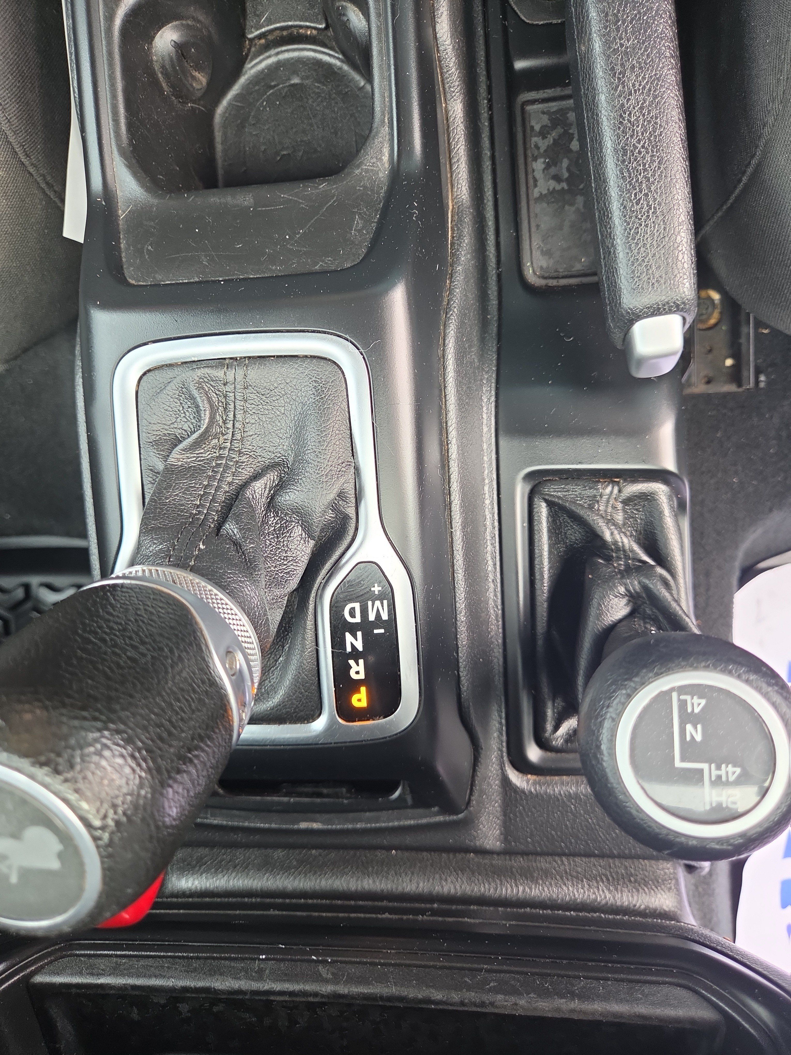 Used 2022 Jeep Wrangler Sport AWD/4WD image 7