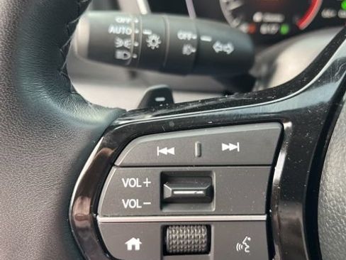 Used 2024 Honda Pilot Touring image 18