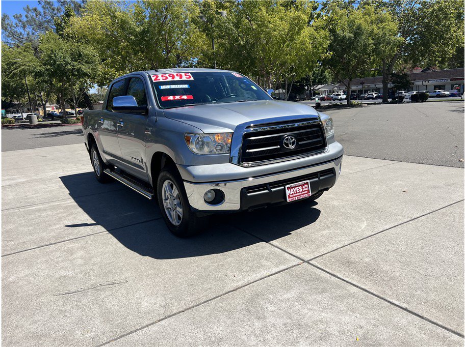 Used 2012 Toyota Tundra 4x4 CrewMax w/ Tow Pkg image 1