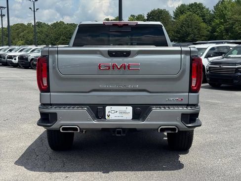 Used 2025 GMC Sierra 1500 AT4 w/ AT4 Premium Package AWD/4WD image 4
