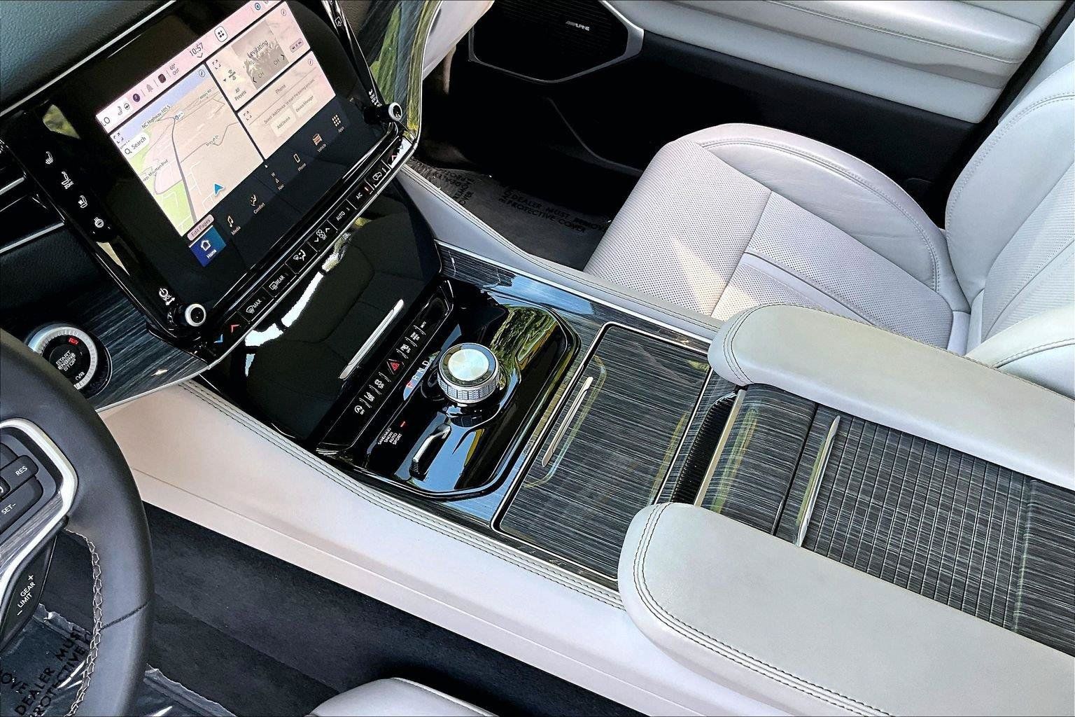 Certified 2022 Jeep Wagoneer Series II AWD/4WD image 15