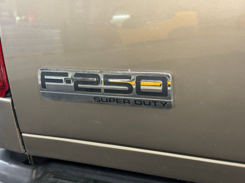 Used 2006 Ford F250 XLT image 7