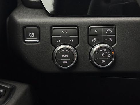 New 2026 GMC Sierra 1500 Elevation w/ Preferred Package AWD/4WD image 21