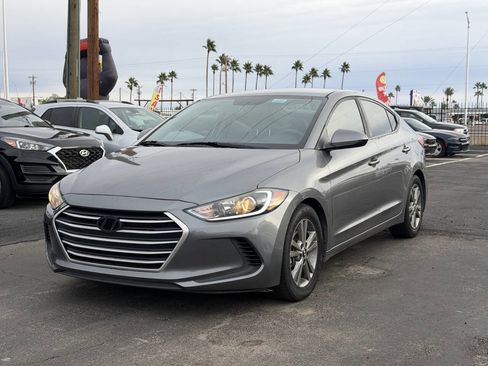 Used 2018 Hyundai Elantra SEL image 1