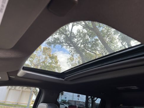 Used 2025 GMC Sierra 1500 Denali image 25