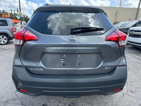Used 2019 Nissan Kicks SV image 6