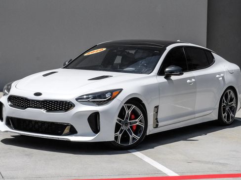 Used 2020 Kia Stinger GT2 AWD/4WD image 13