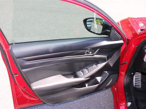 Used 2021 Honda Accord Sport image 12