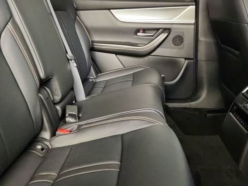 New 2026 MAZDA CX-90 Plug-In Hybrid w/Premium Sport AWD/4WD image 34