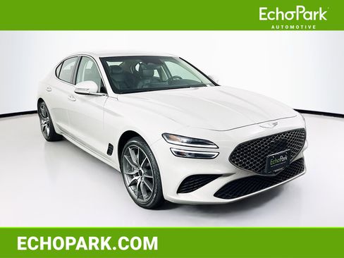Used 2025 Genesis G70 2.5T image 1