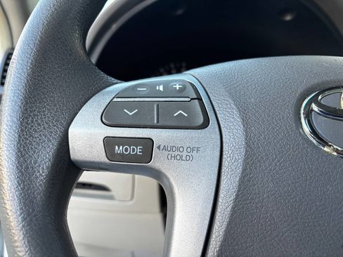 Used 2009 Toyota Camry LE image 27