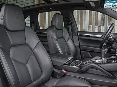 Used 2017 Porsche Cayenne S AWD/4WD image 22