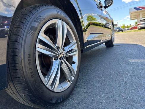 Used 2024 Volkswagen Jetta SE FWD image 22