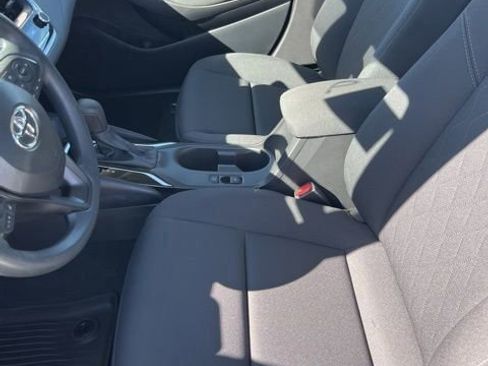 Used 2025 Toyota Corolla LE image 12