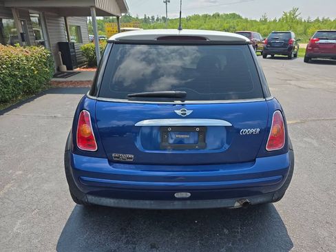 Used 2004 MINI Cooper Hardtop FWD image 8