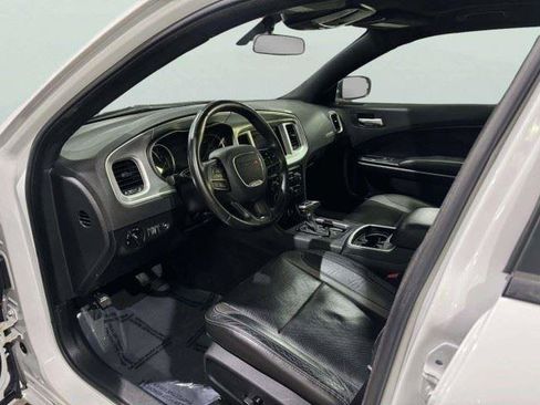 Used 2020 Dodge Charger SXT w/ Leather Interior Group RWD image 13