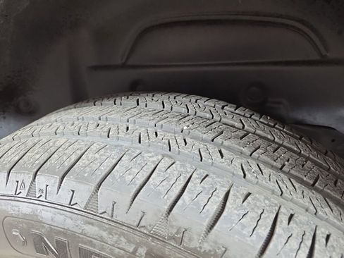 Used 2025 Jeep Wrangler Unlimited Sahara w/ Safety Group AWD/4WD image 14