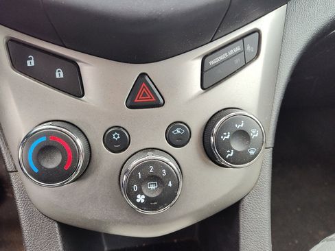 Used 2013 Chevrolet Sonic LS image 19