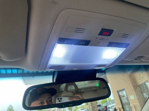 Used 2010 Lexus IS 350C image 28