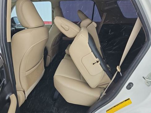 Used 2018 Toyota 4Runner SR5 Premium image 38