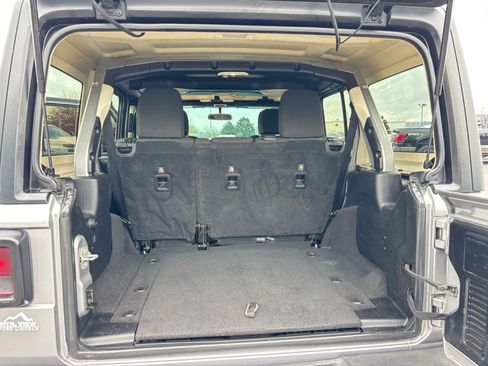 Used 2018 Jeep Wrangler Unlimited Sport image 20