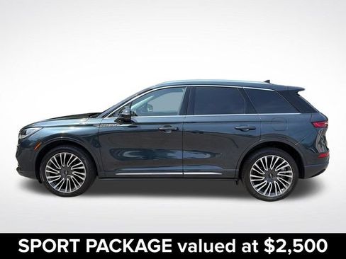 Used 2022 Lincoln Corsair Reserve w/ Equipment Group 201A AWD/4WD image 4