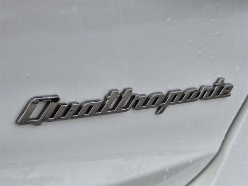 Used 2022 Maserati Quattroporte Modena image 14