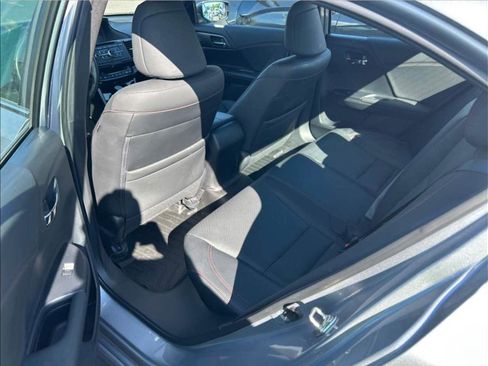Used 2017 Honda Accord Sport Special Edition image 8