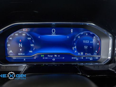Used 2025 Chevrolet Silverado 2500 High Country w/ Technology Package AWD/4WD image 16