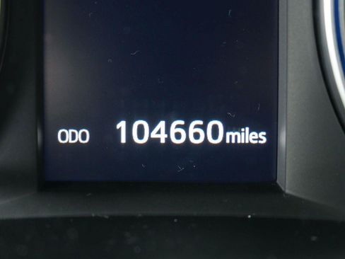 Used 2018 Toyota Highlander XLE FWD image 8