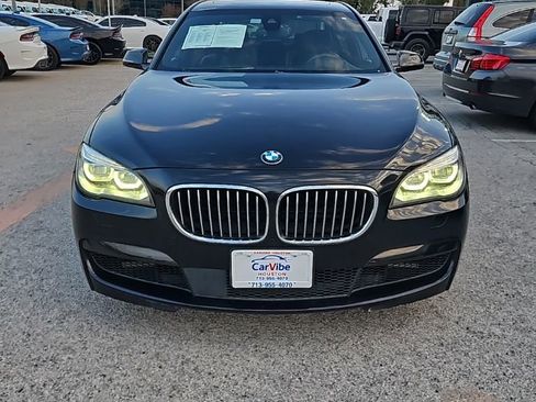 Used 2015 BMW 750i image 2
