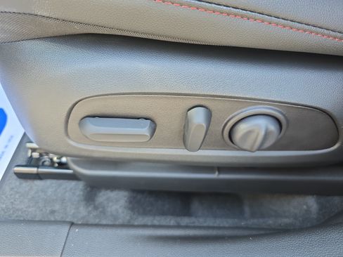 New 2026 Chevrolet Trax RS w/ Sunroof Package FWD image 20