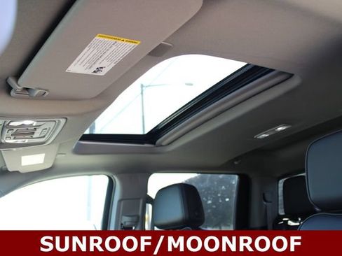 Used 2024 GMC Sierra 1500 Denali AWD/4WD image 8
