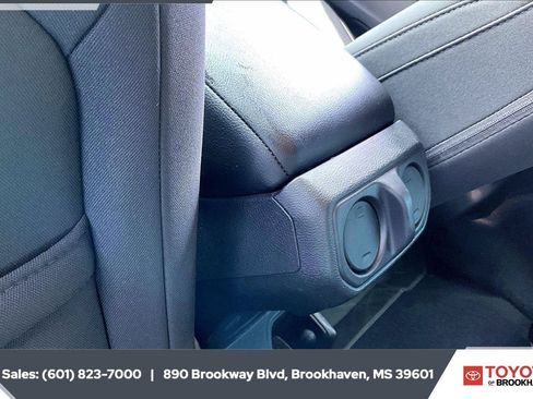 Used 2022 Jeep Wrangler Sport AWD/4WD image 25