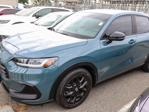 Used 2025 Honda HR-V Sport image 2