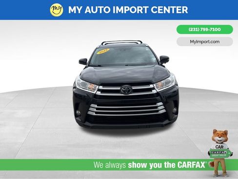 Used 2018 Toyota Highlander XLE AWD/4WD image 2