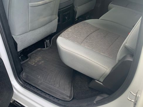 Used 2014 RAM 1500 Big Horn image 8