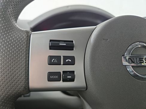 Used 2021 Nissan Frontier SV w/ Midnight Edition Floor Mats image 15