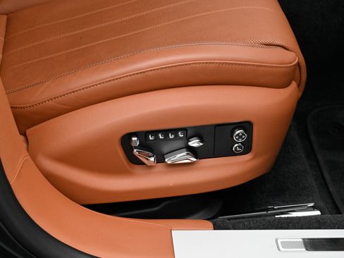 Used 2022 Bentley Flying Spur V8 AWD/4WD image 62