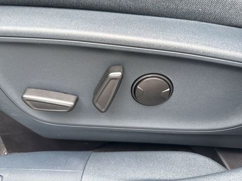New 2025 Ford Maverick XLT w/ XLT Luxury Package FWD image 12