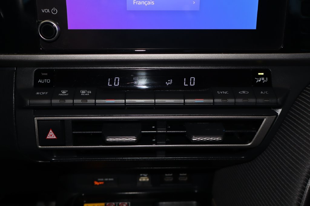 Used 2025 Toyota Camry SE FWD image 25